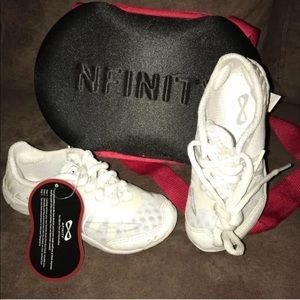 Nfinity Vengeance Cheer Shoes Size 12 Youth